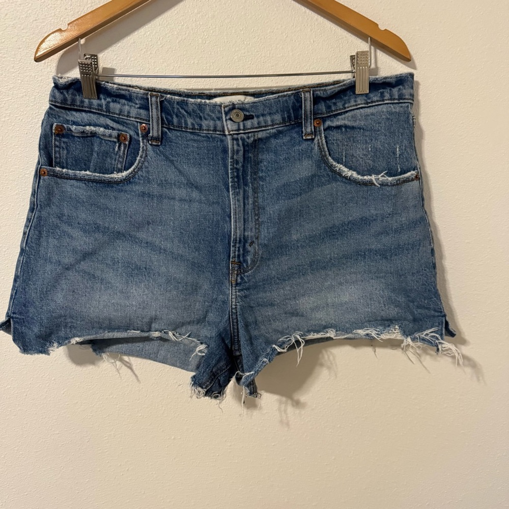 Abercrombie High Rise Cutoff Short Medium Wash Light Distressing Western-32/14